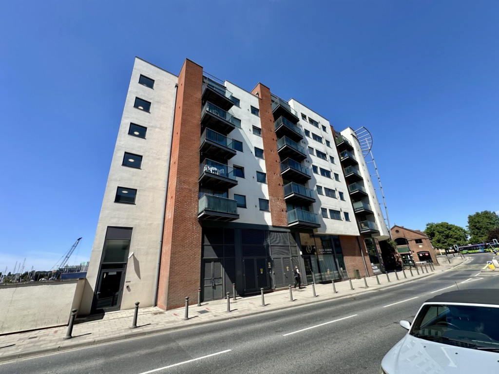 1 bedroom Apartment Under Offer