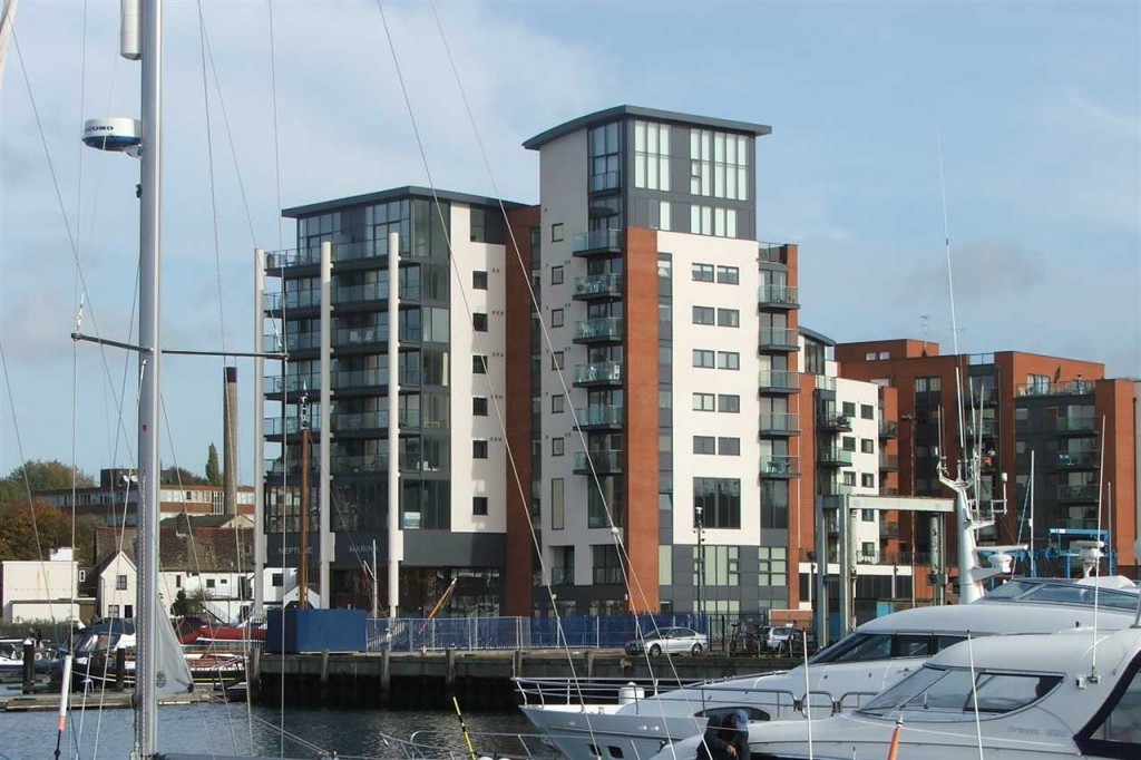 1 bedroom Apartment Let