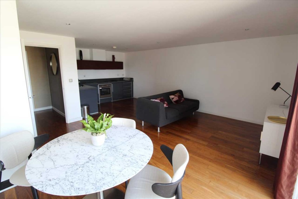 1 bedroom Apartment Let