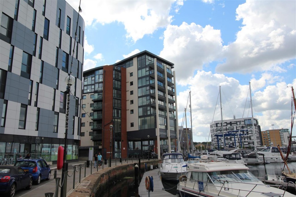 1 bedroom Apartment Let