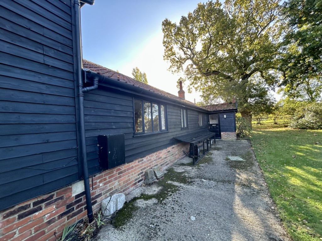 1 bedroom Apartment Let
