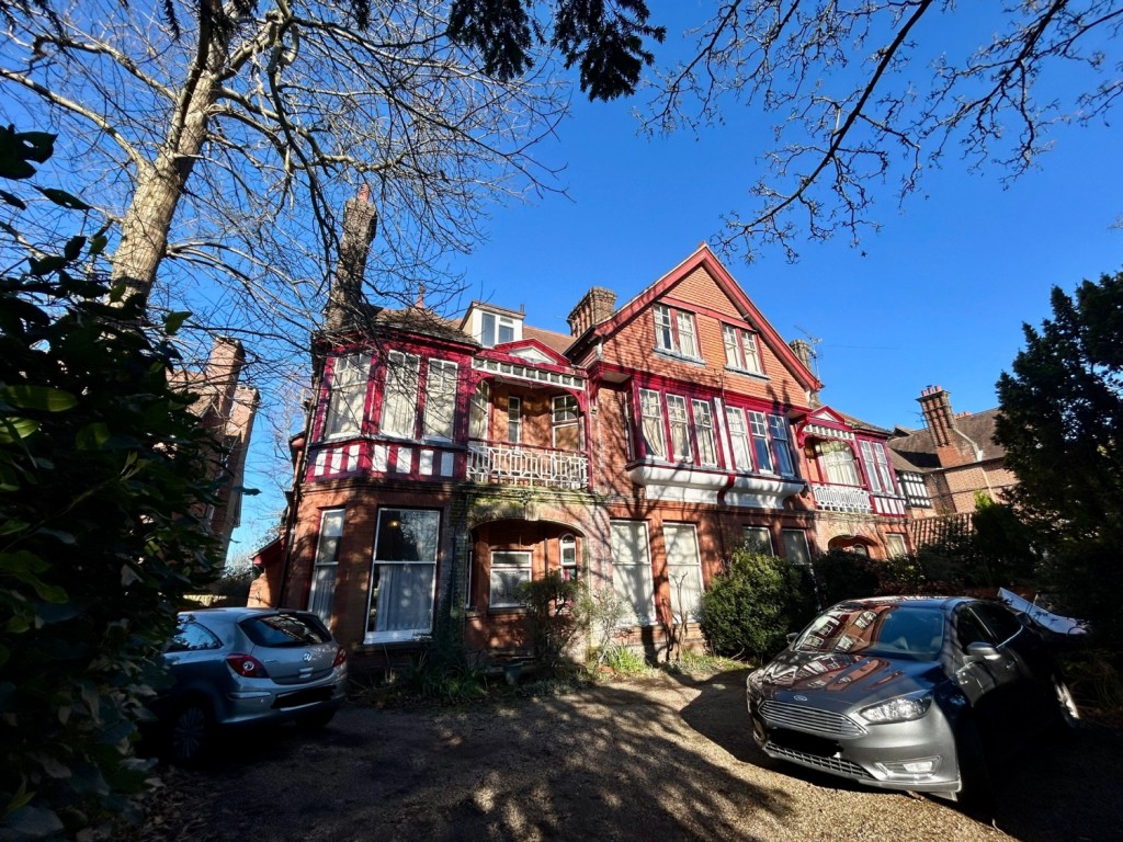 1 bedroom Apartment Let