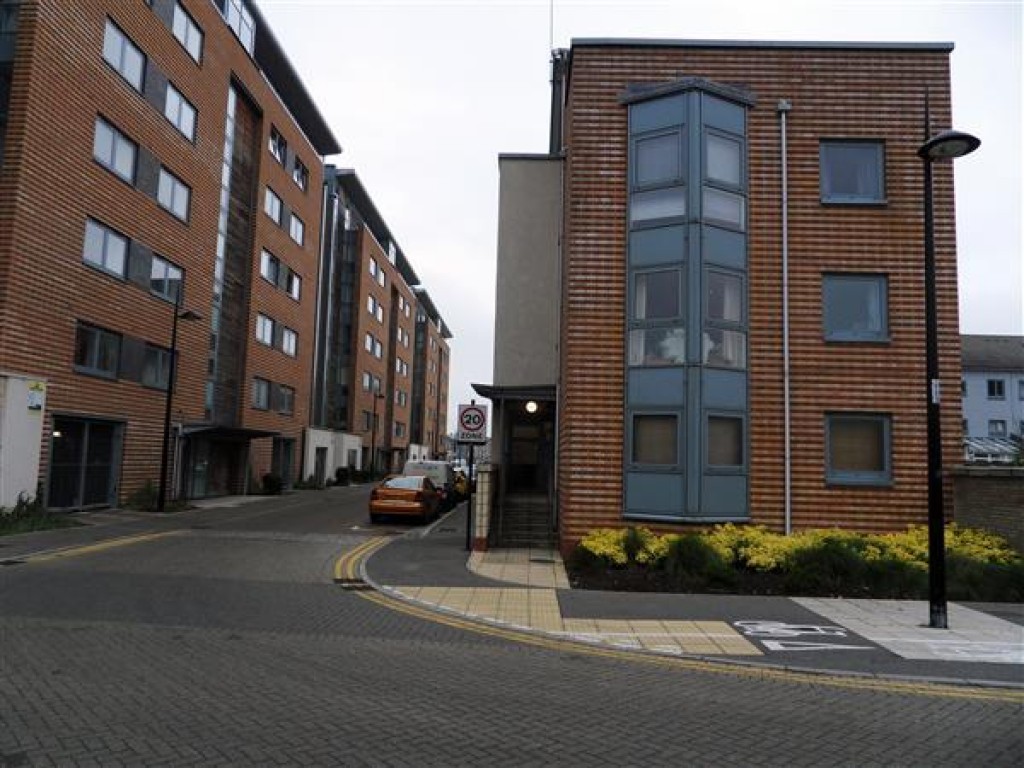 2 bedroom Apartment Let