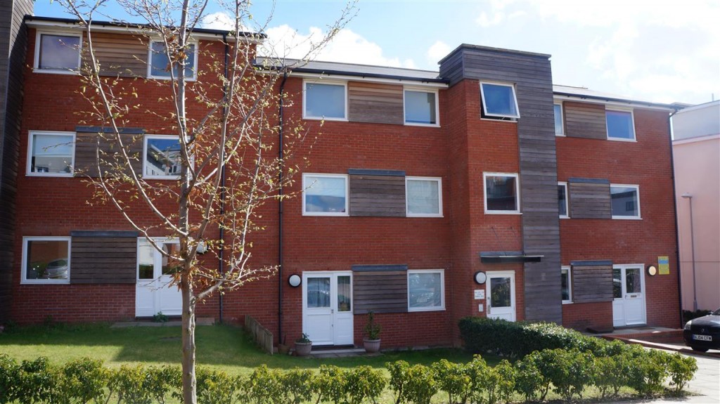 2 bedroom Apartment Let