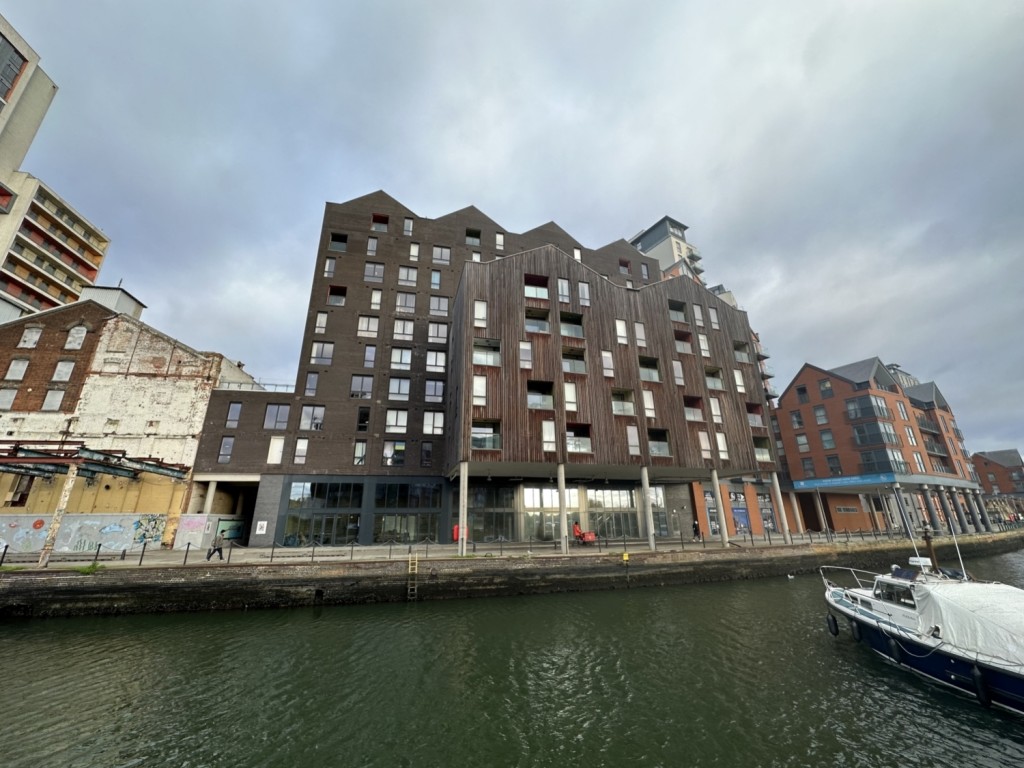 2 bedroom Apartment Let