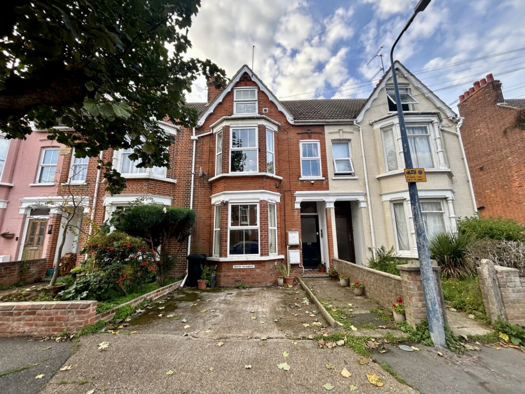 1 bedroom Apartment Let