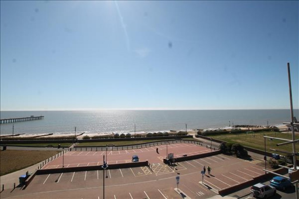 2 bedroom Apartment Let