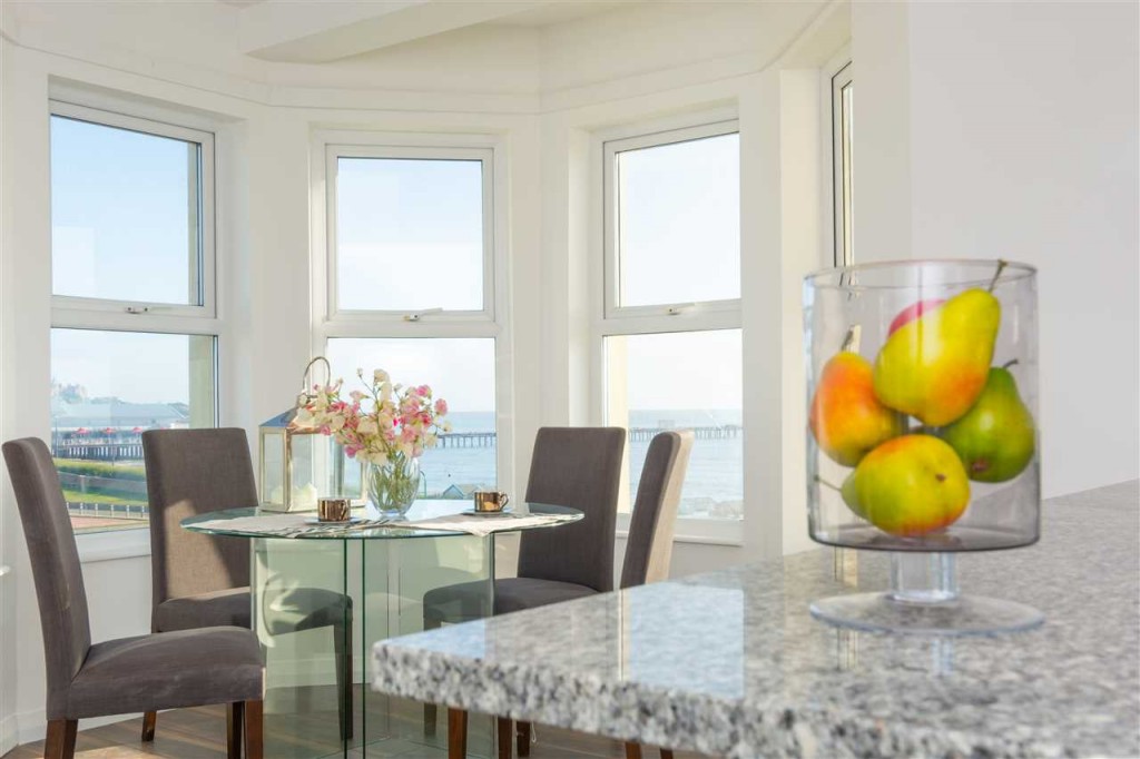 2 bedroom Apartment Let