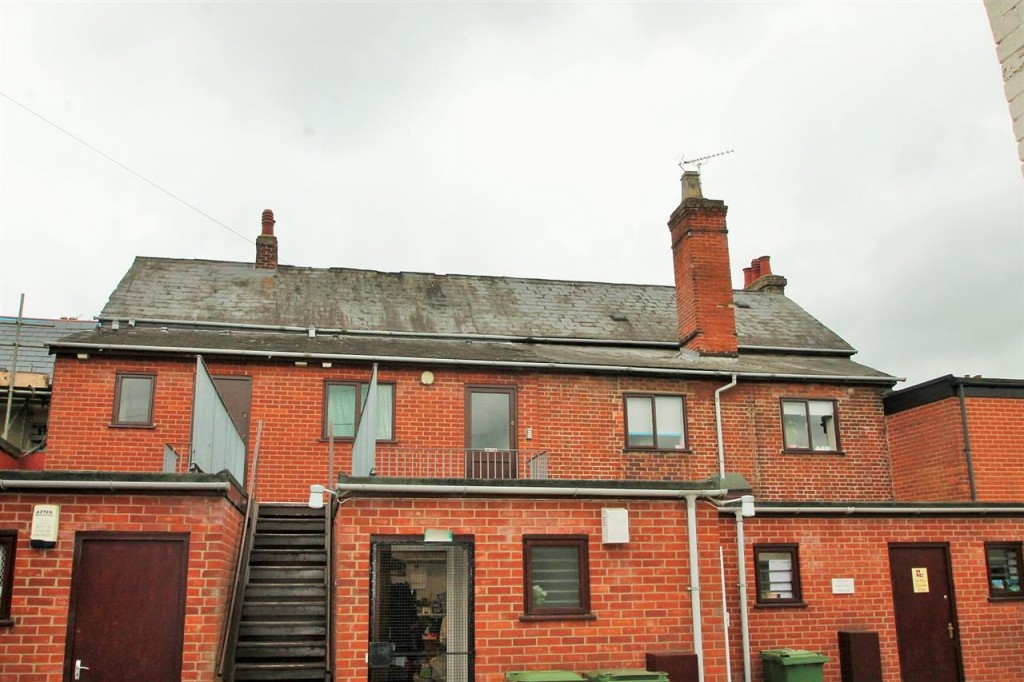  Property Let