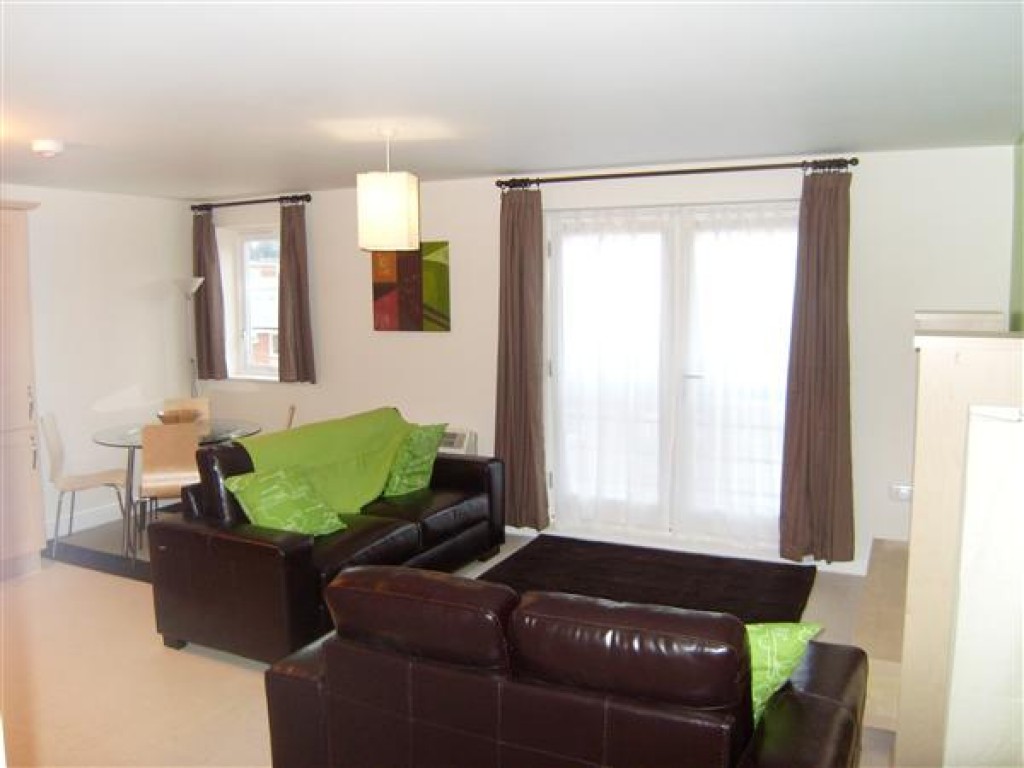 2 bedroom Apartment Let