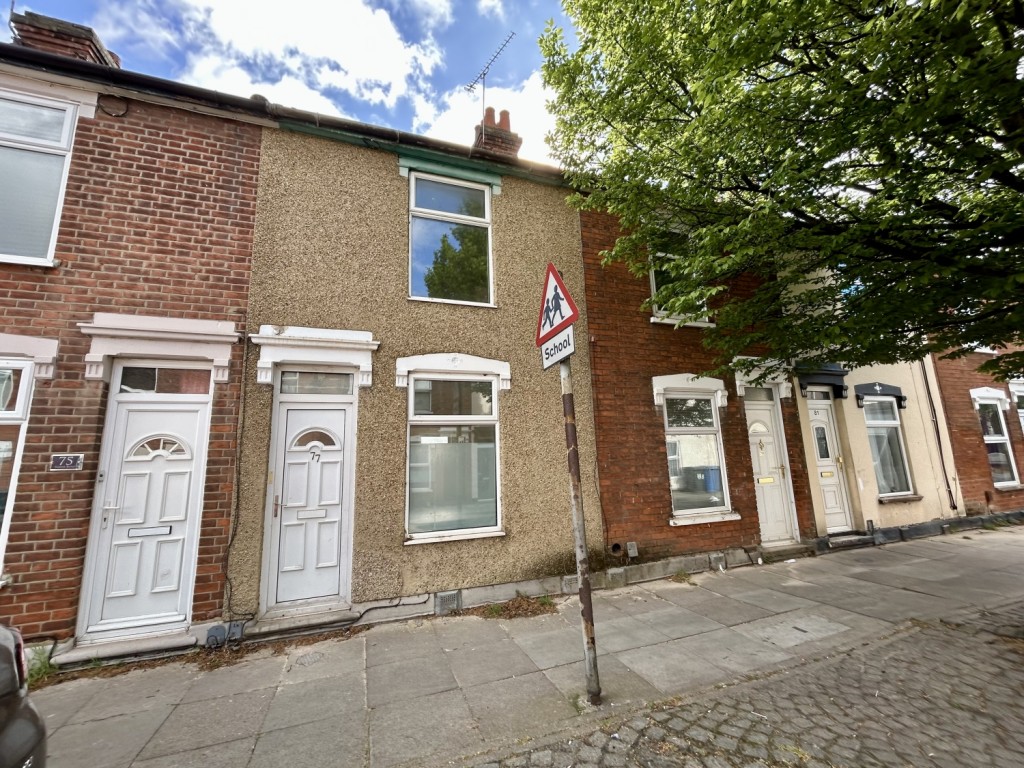 3 bedroom Terraced House To Let