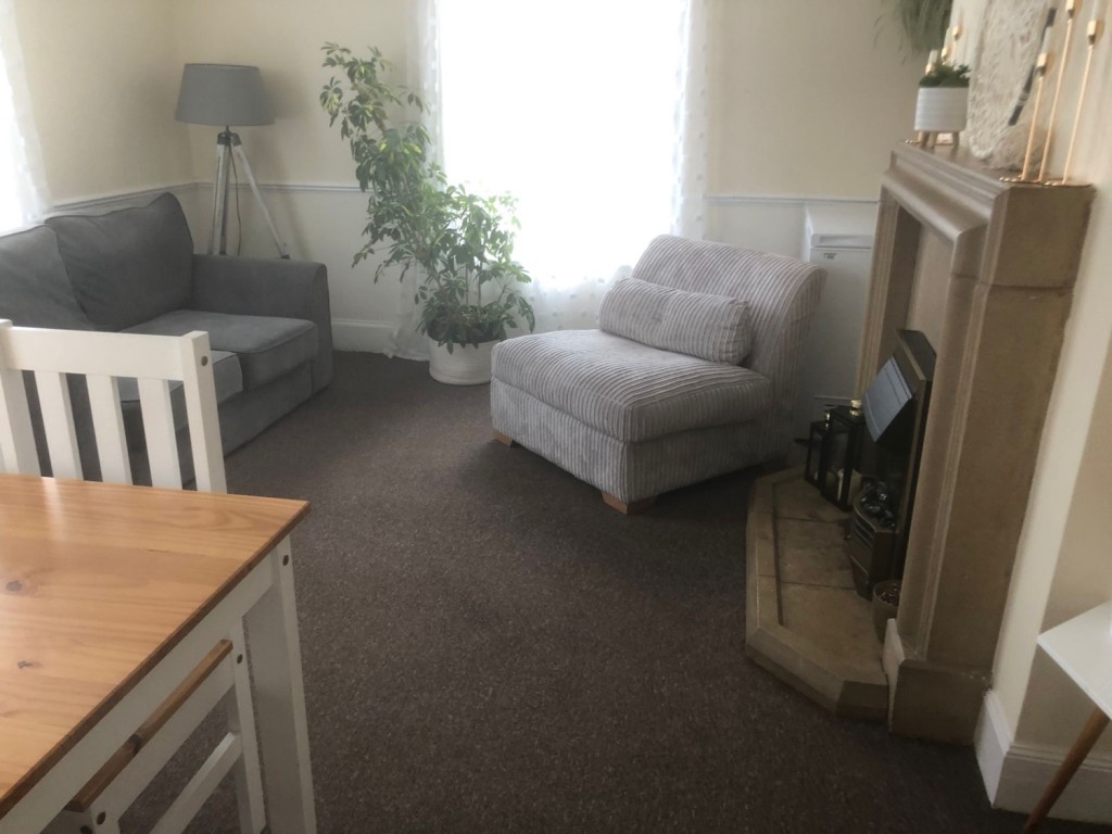1 bedroom Apartment Let