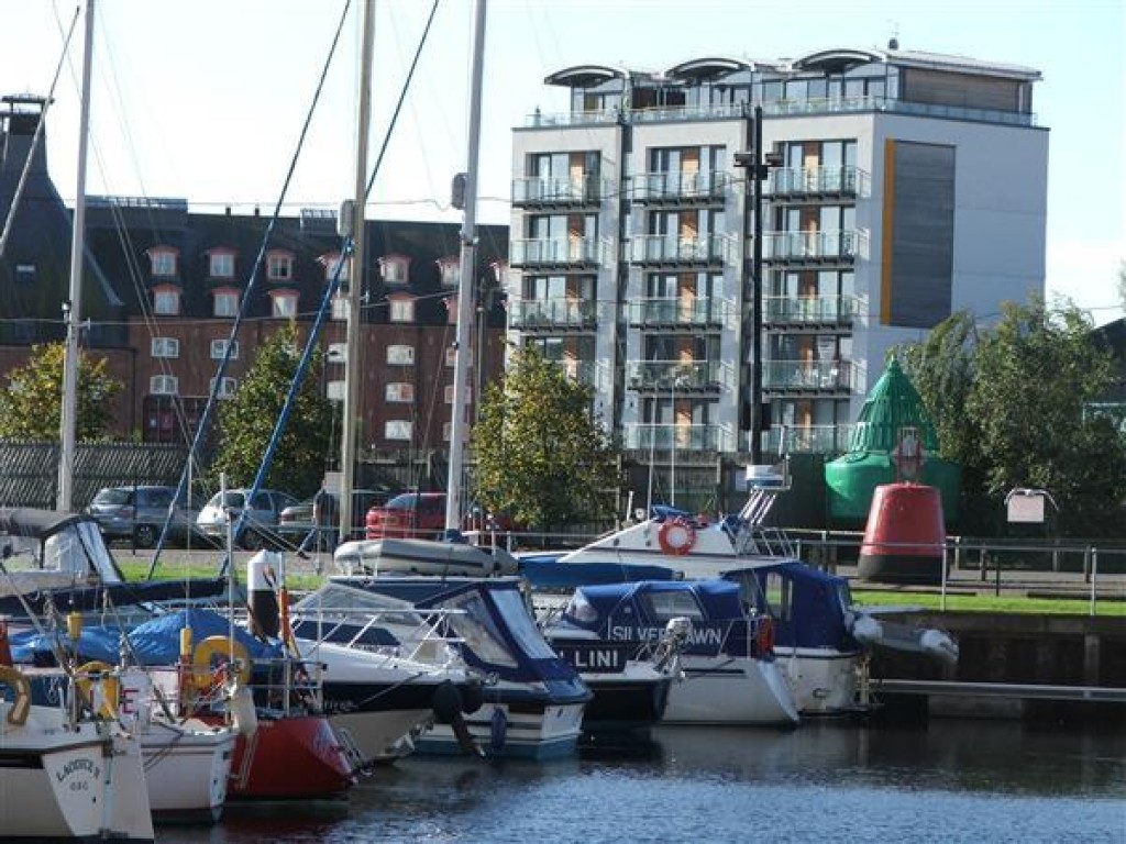 1 bedroom Apartment Let