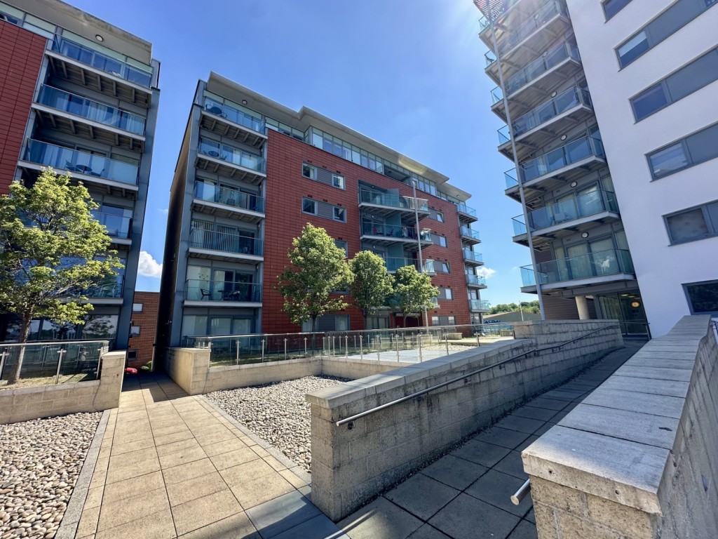 2 bedroom Apartment Let