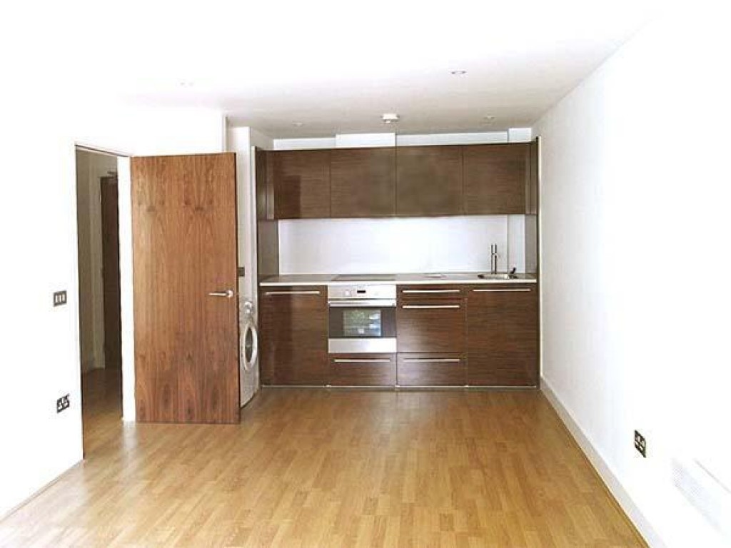 1 bedroom Apartment Let