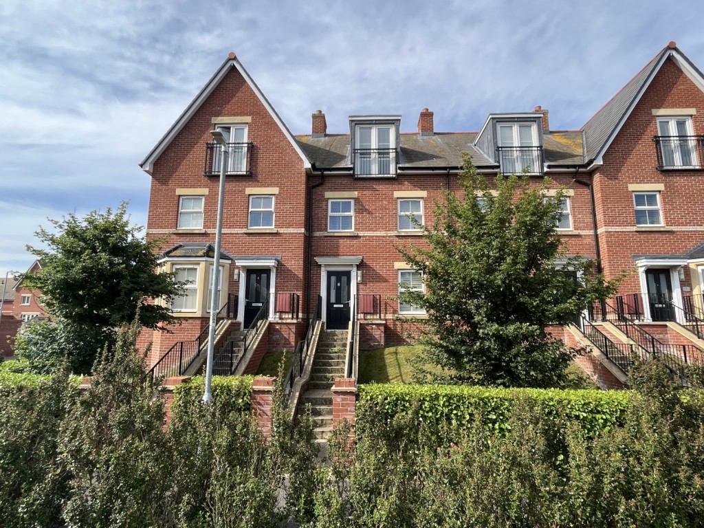3 bedroom Terraced House Let