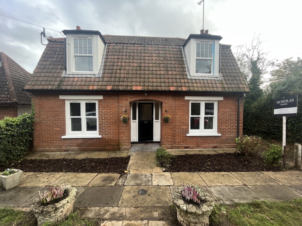 3 bedroom Detached bungalow Let