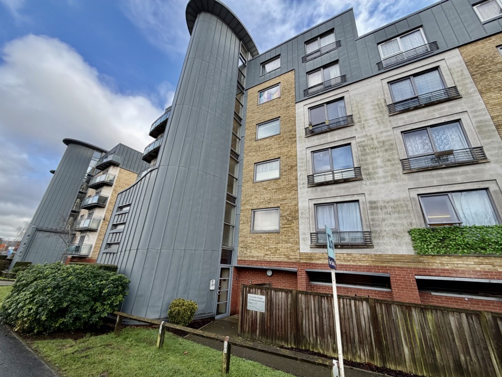 1 bedroom Apartment For Sale