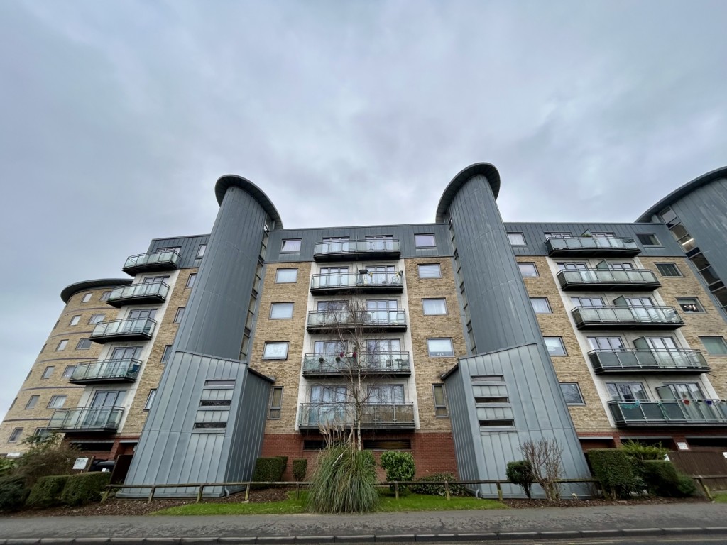 2 bedroom Apartment Let