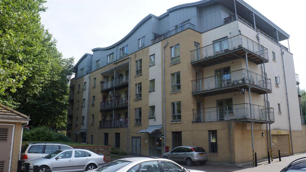 1 bedroom Apartment Let
