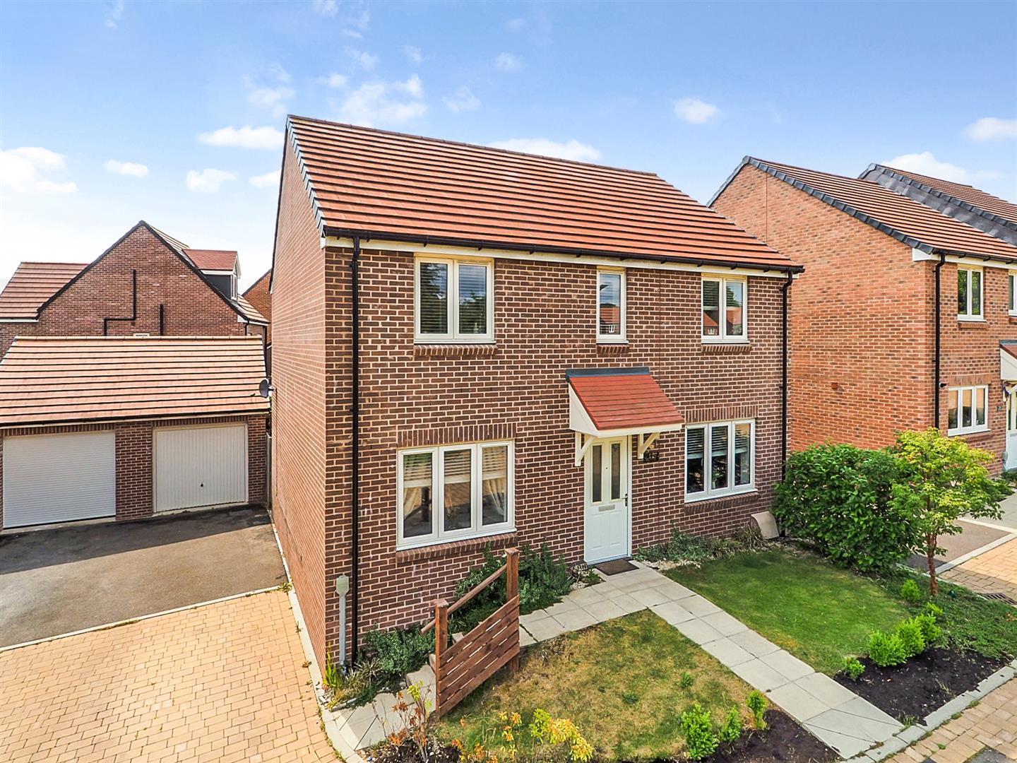 4 bedroom Detached house Under Offer