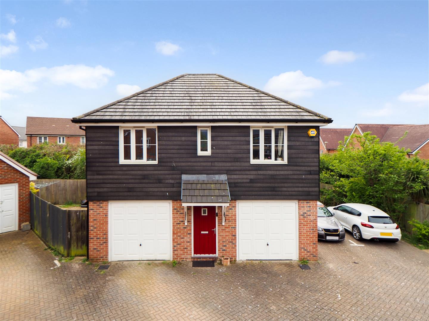 1 bedroom House (unspecified) Under Offer