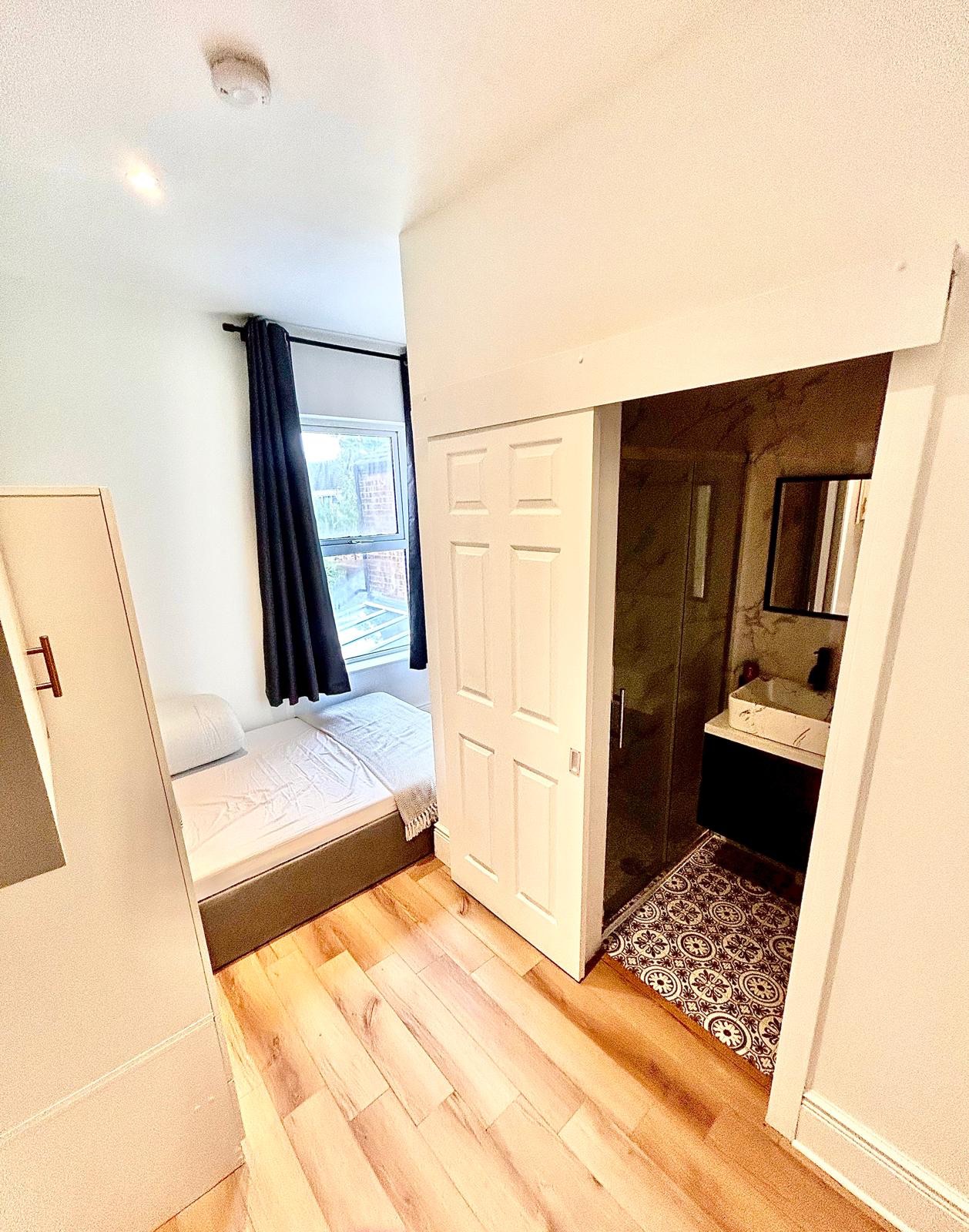 1 bedroom House share To Let