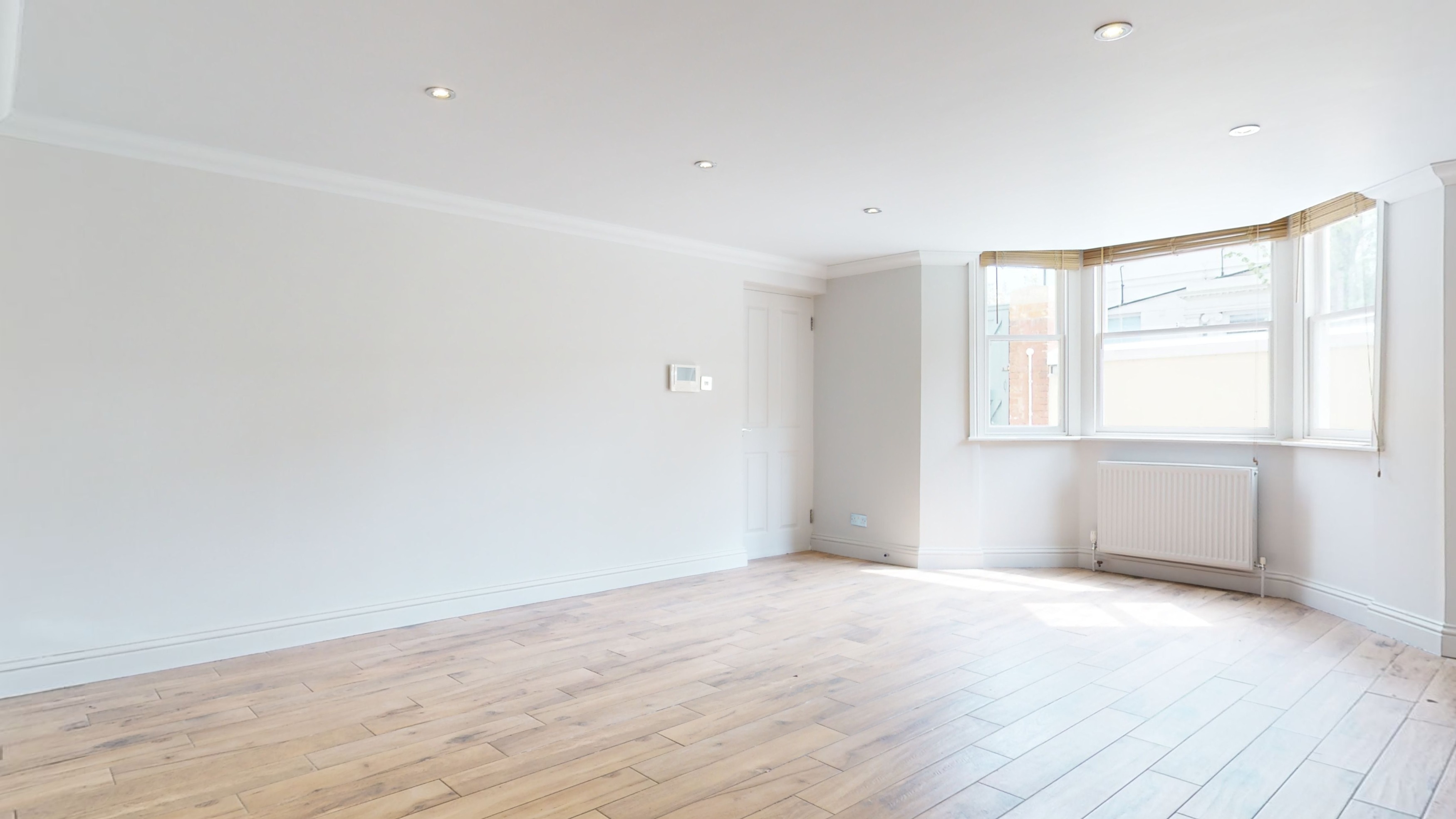 2 bedroom Flat To Let