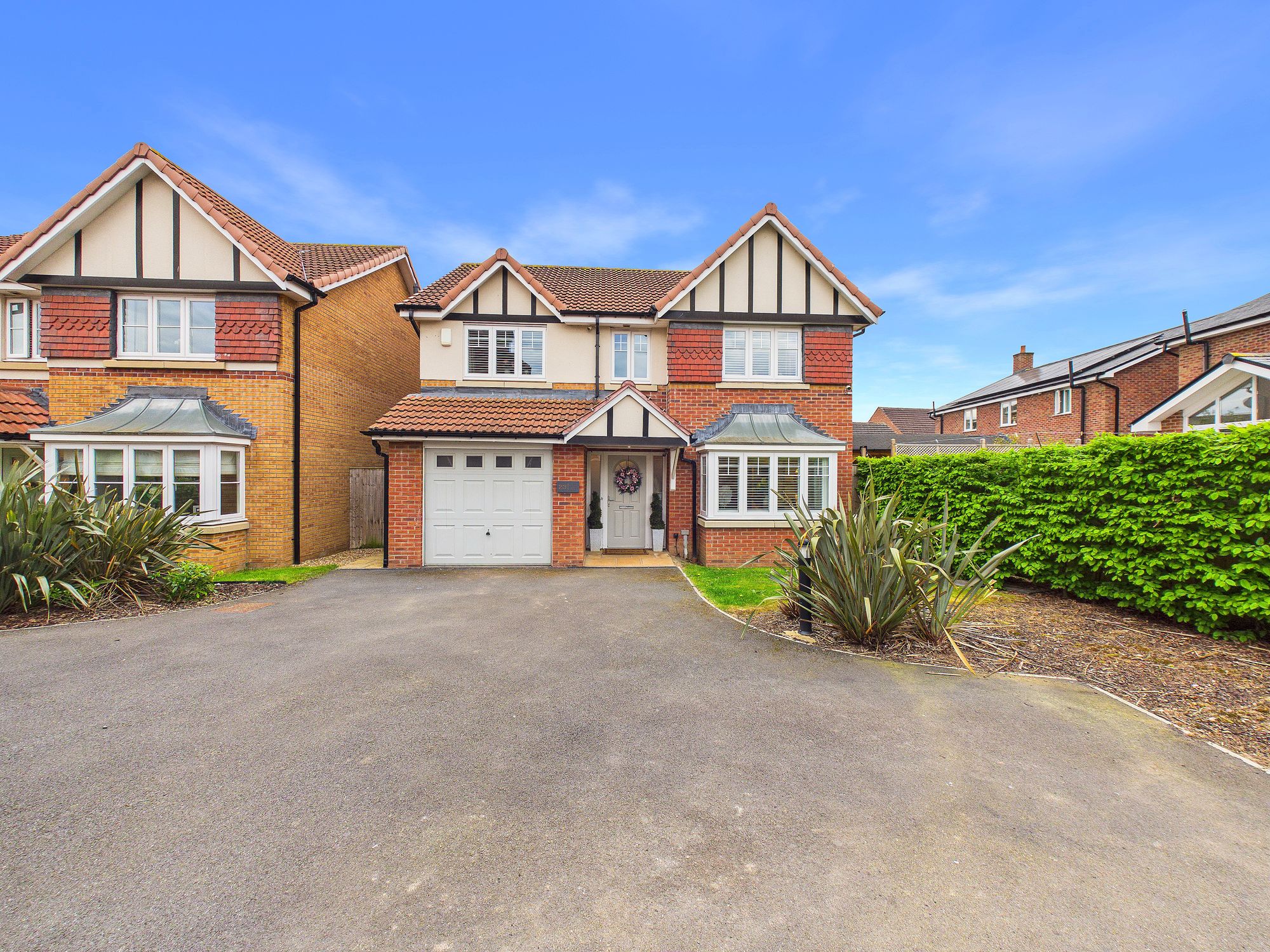 4 bedroom Detached house Under Offer