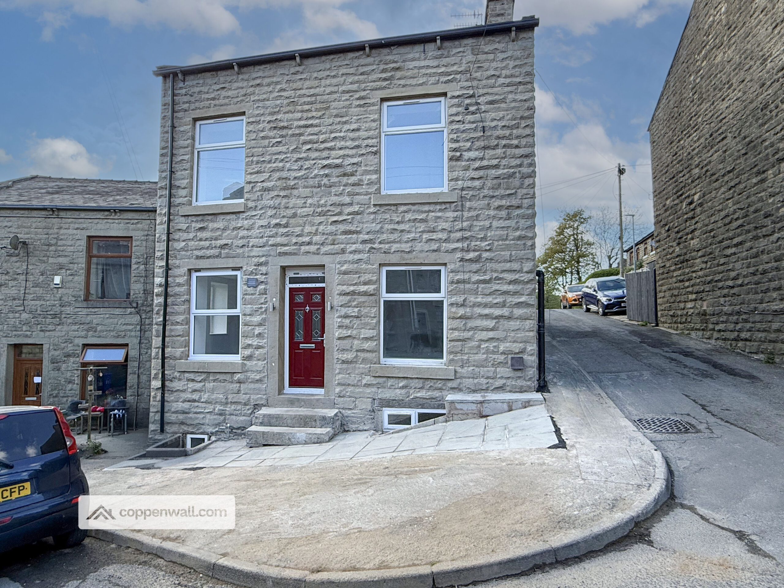 4 bedroom Semi-detached house To Let
