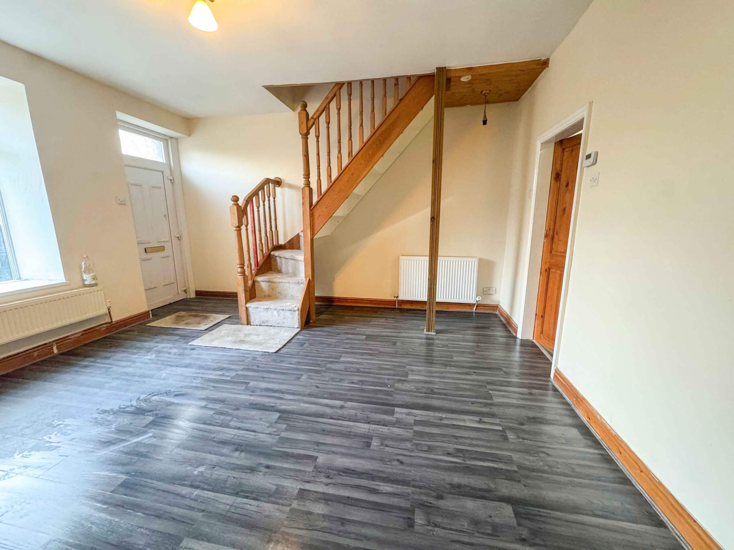 2 bedroom Terraced House To Let