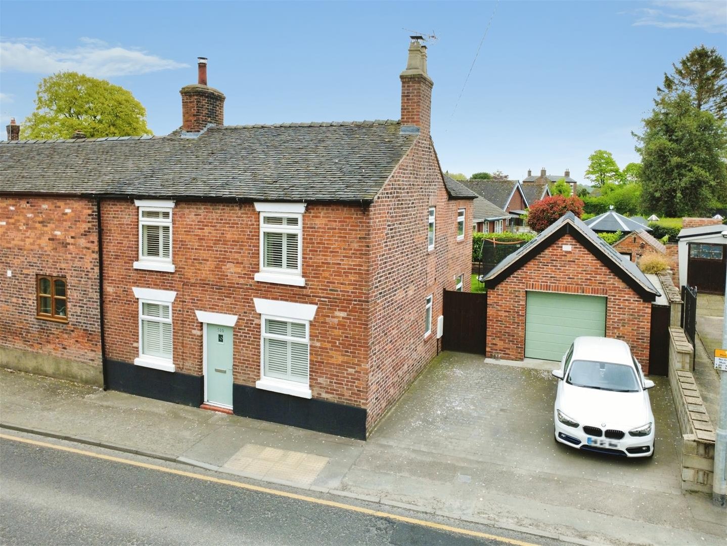 4 bedroom Property Under Offer