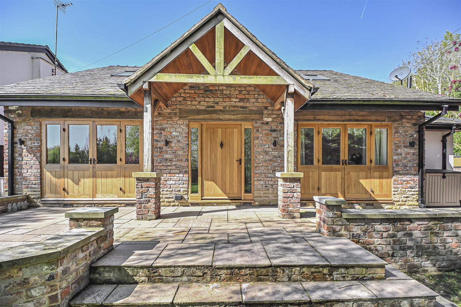 3 bedroom Bungalow Under Offer
