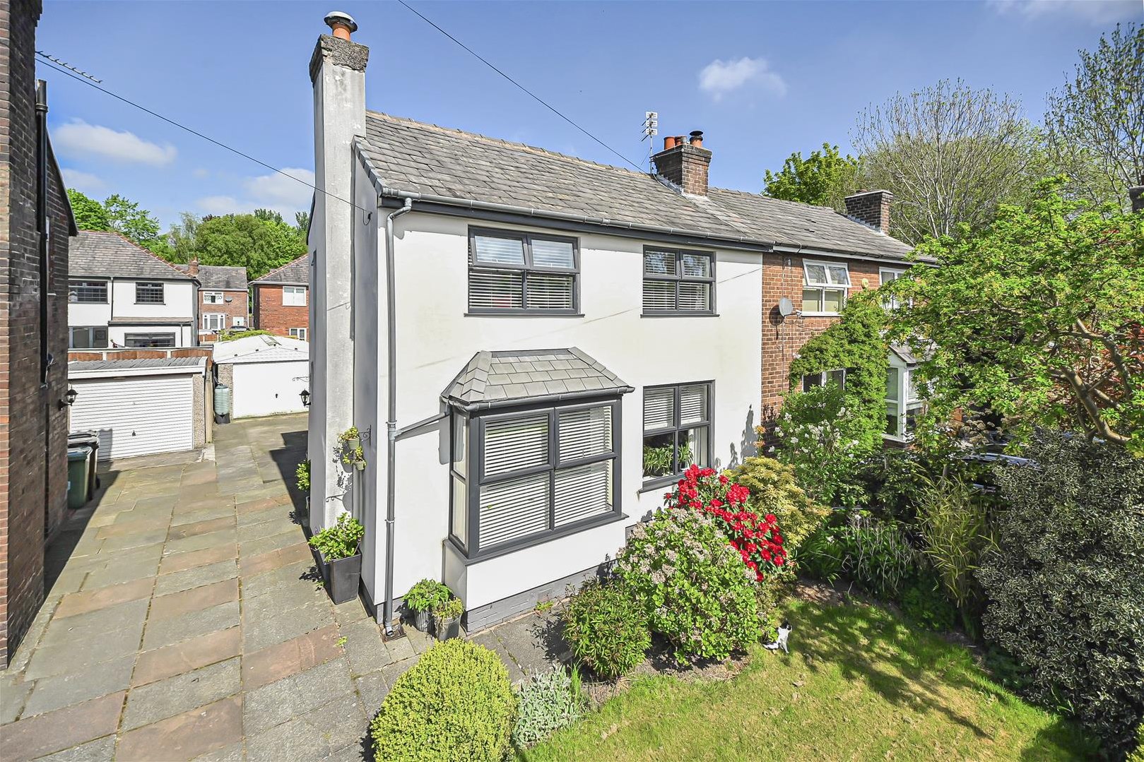 3 bedroom Semi-detached house For Sale