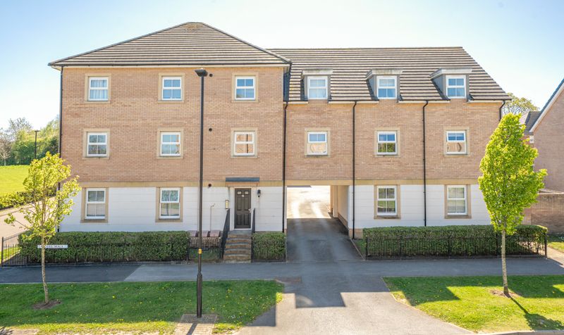 2 bedroom Apartment For Sale