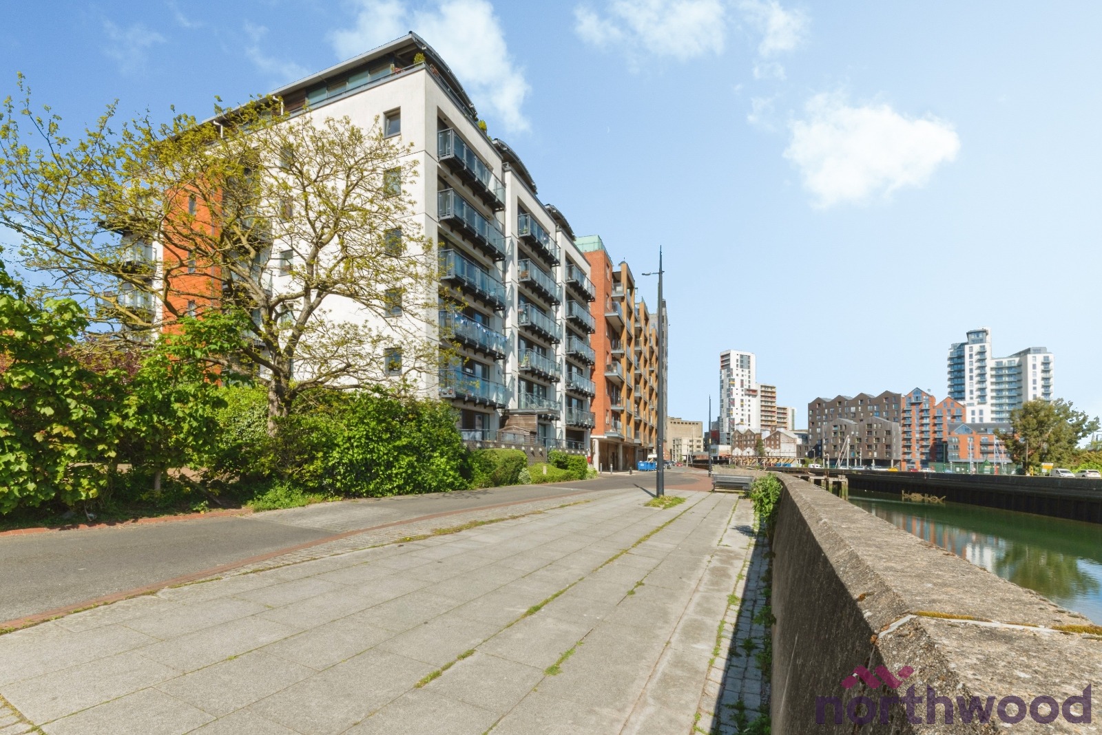 1 bedroom Flat For Sale