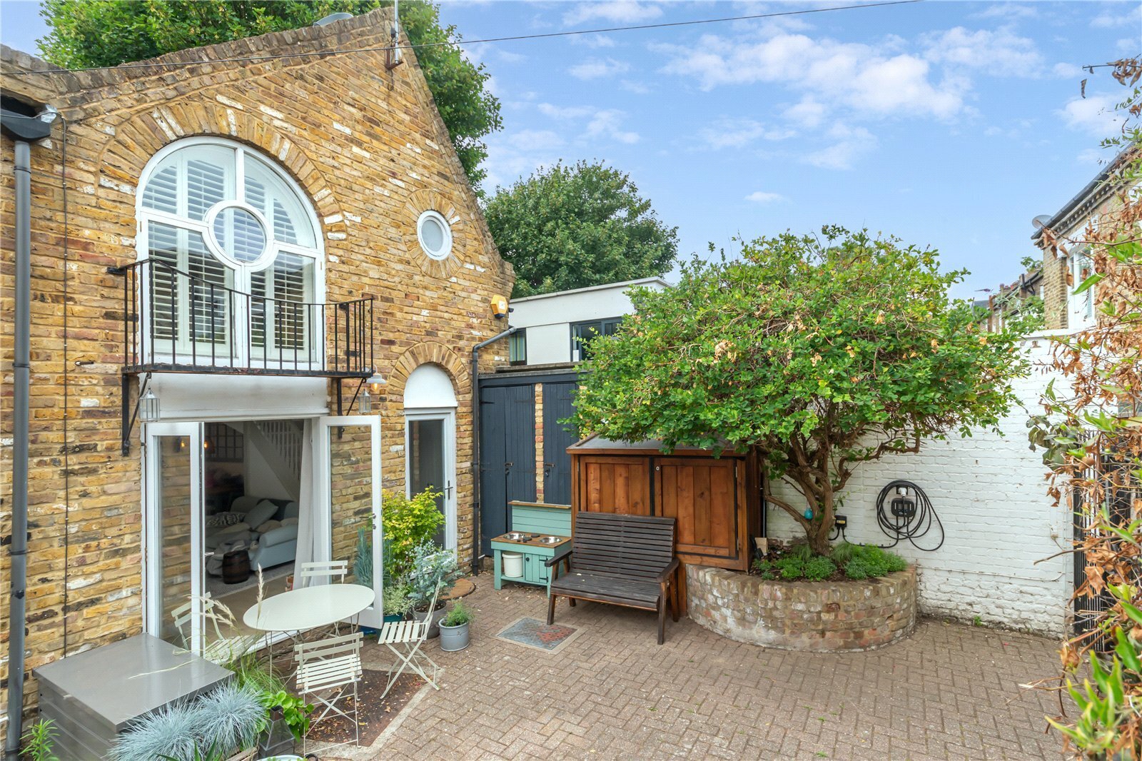 2 bedroom Mews house Sold