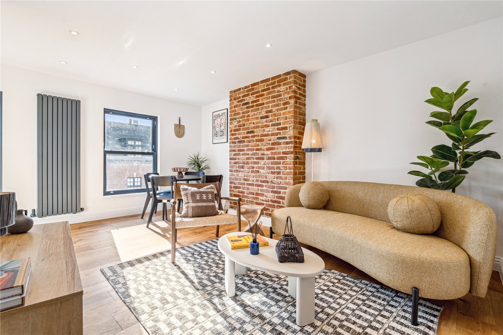 2 bedroom Flat Under Offer