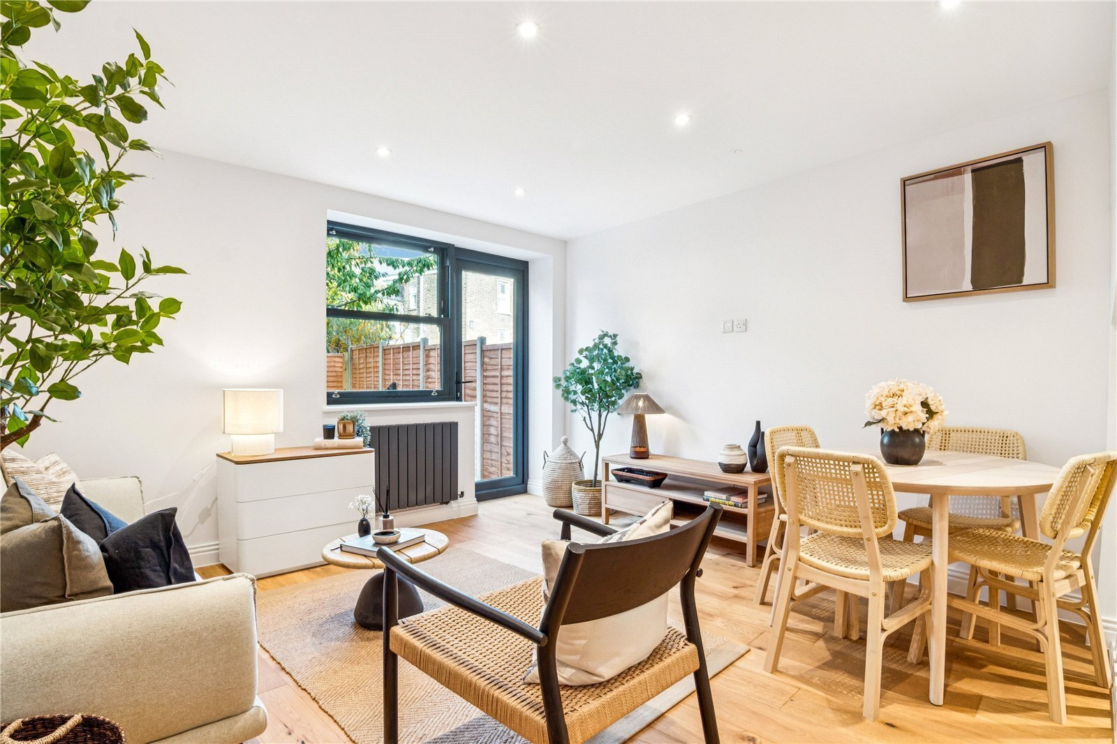 3 bedroom Flat Under Offer