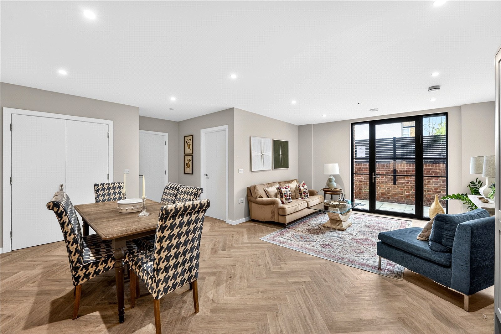 1 bedroom Flat For Sale
