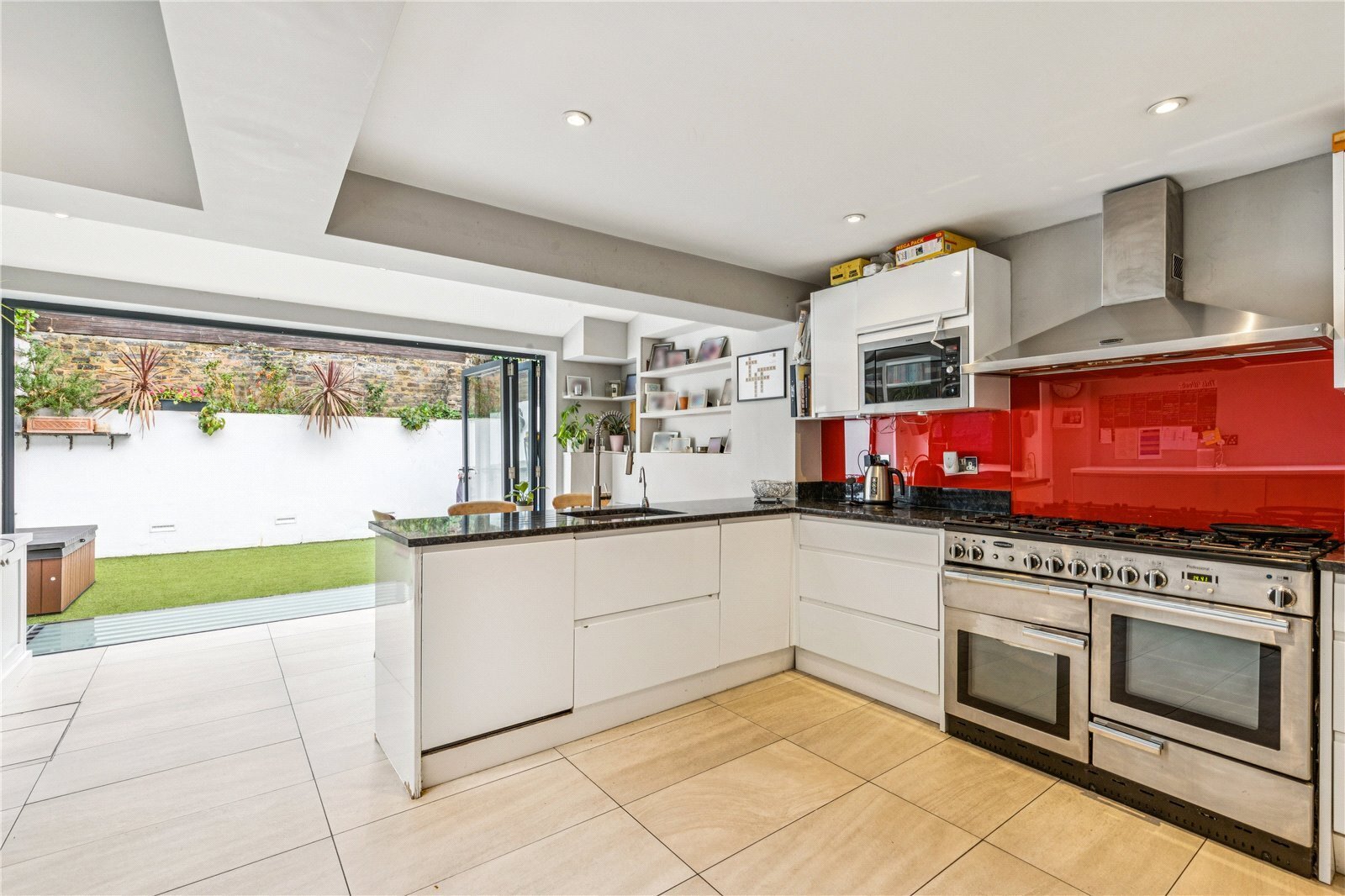 4 bedroom Flat Under Offer