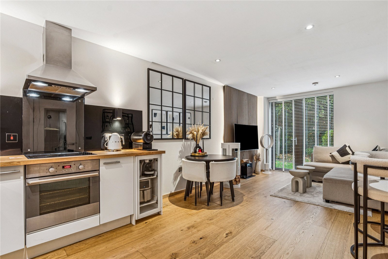 2 bedroom Flat Sold