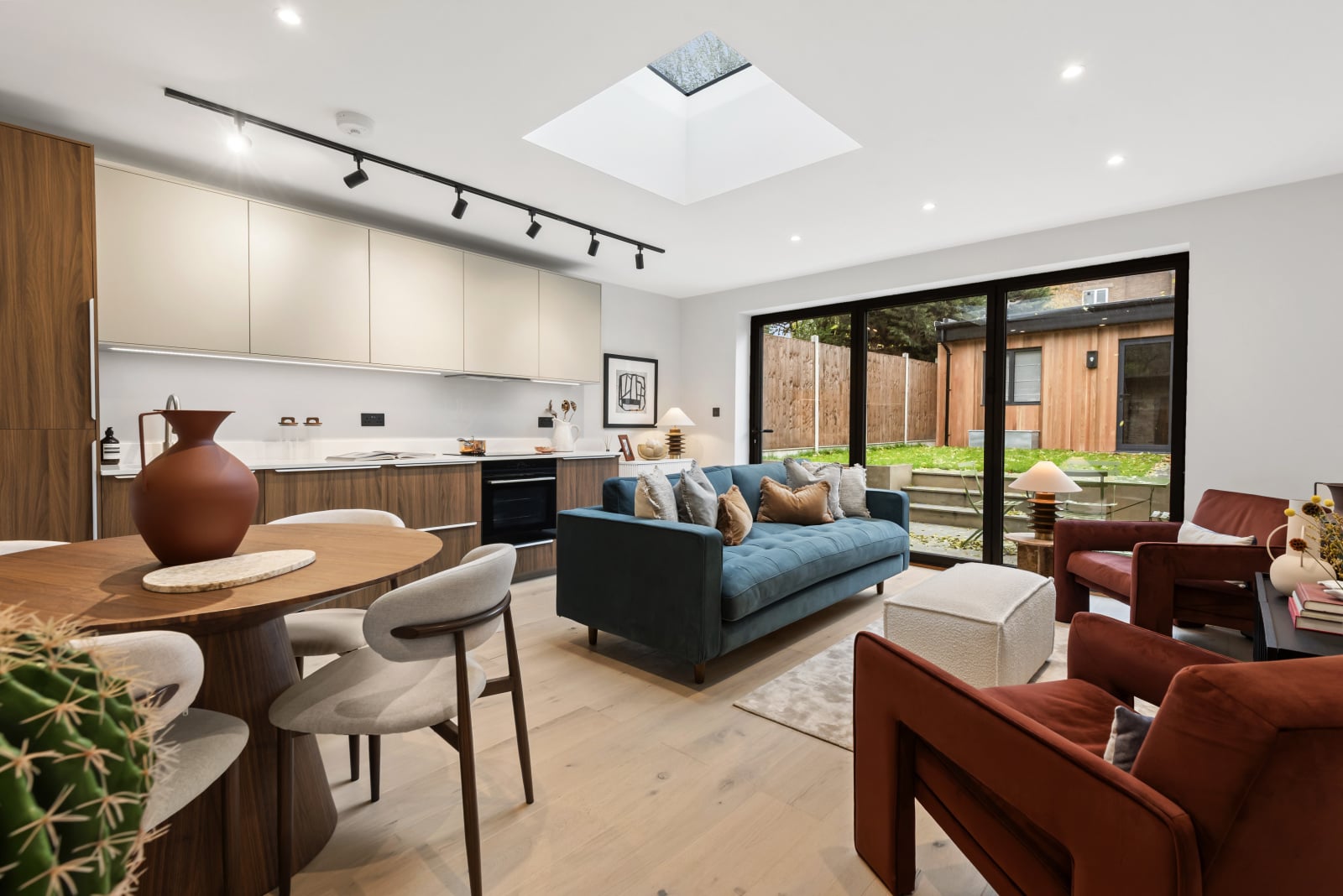 3 bedroom Flat Under Offer