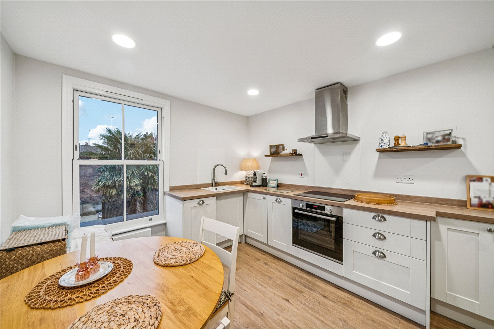 1 bedroom Flat For Sale