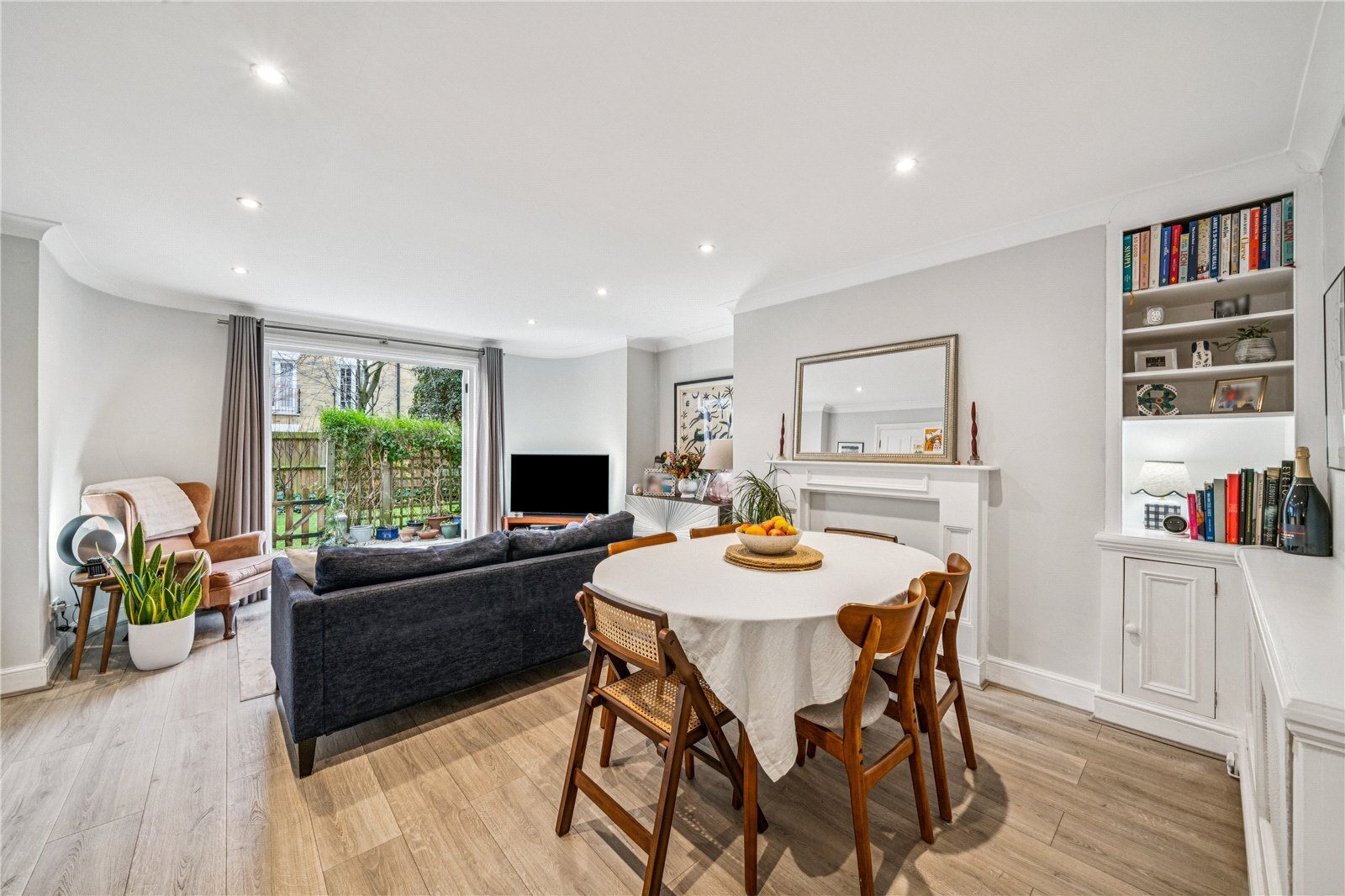 2 bedroom Flat Sold