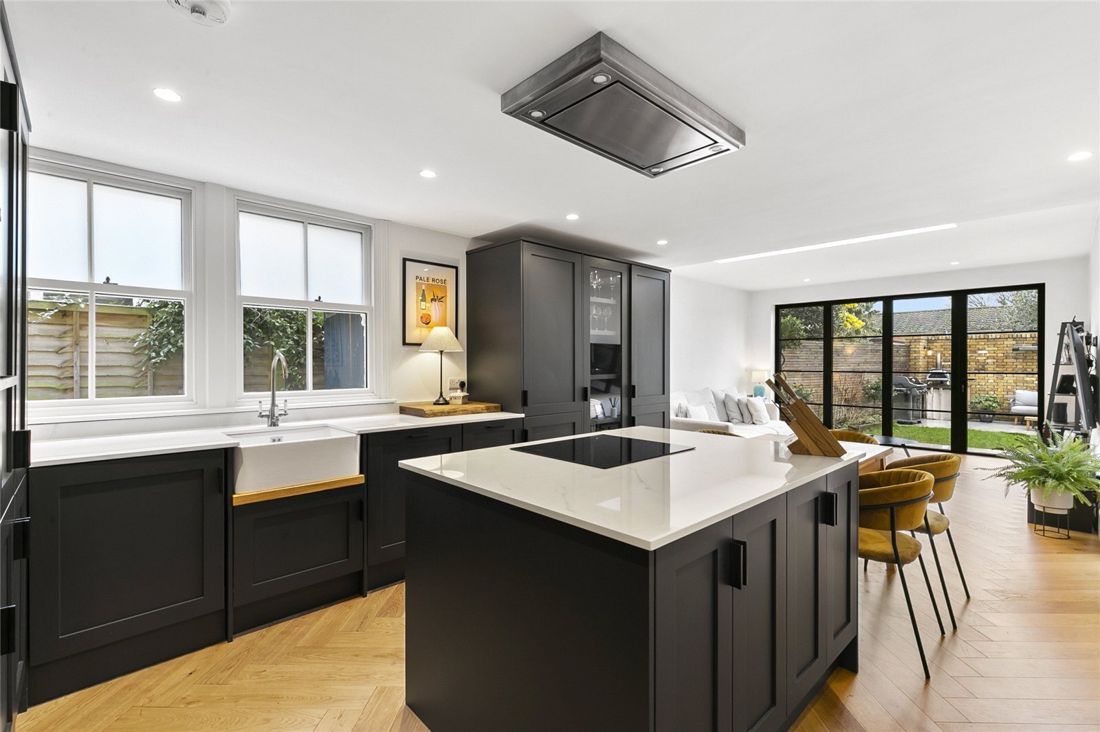 3 bedroom Flat Under Offer