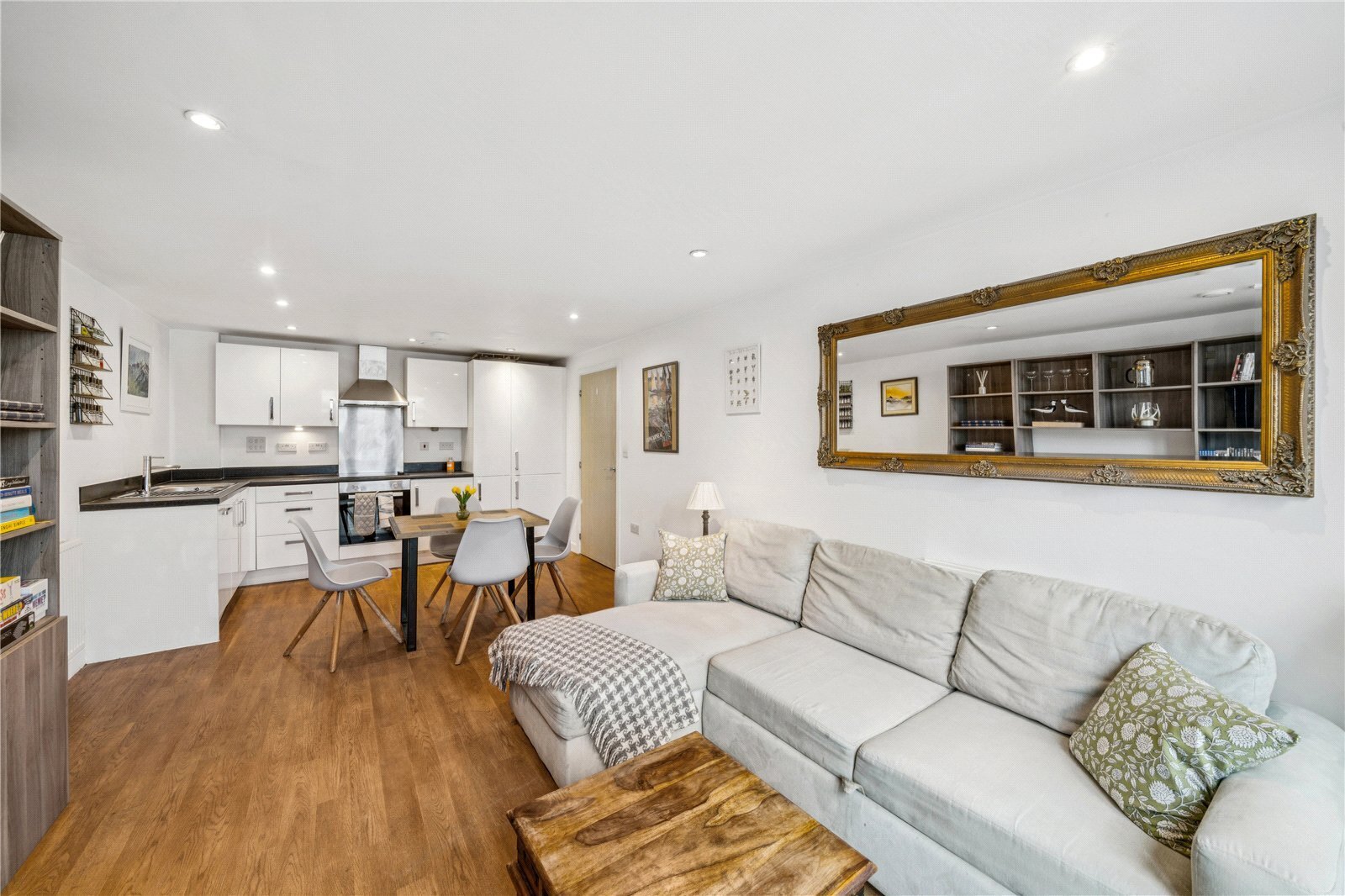 1 bedroom Flat Under Offer