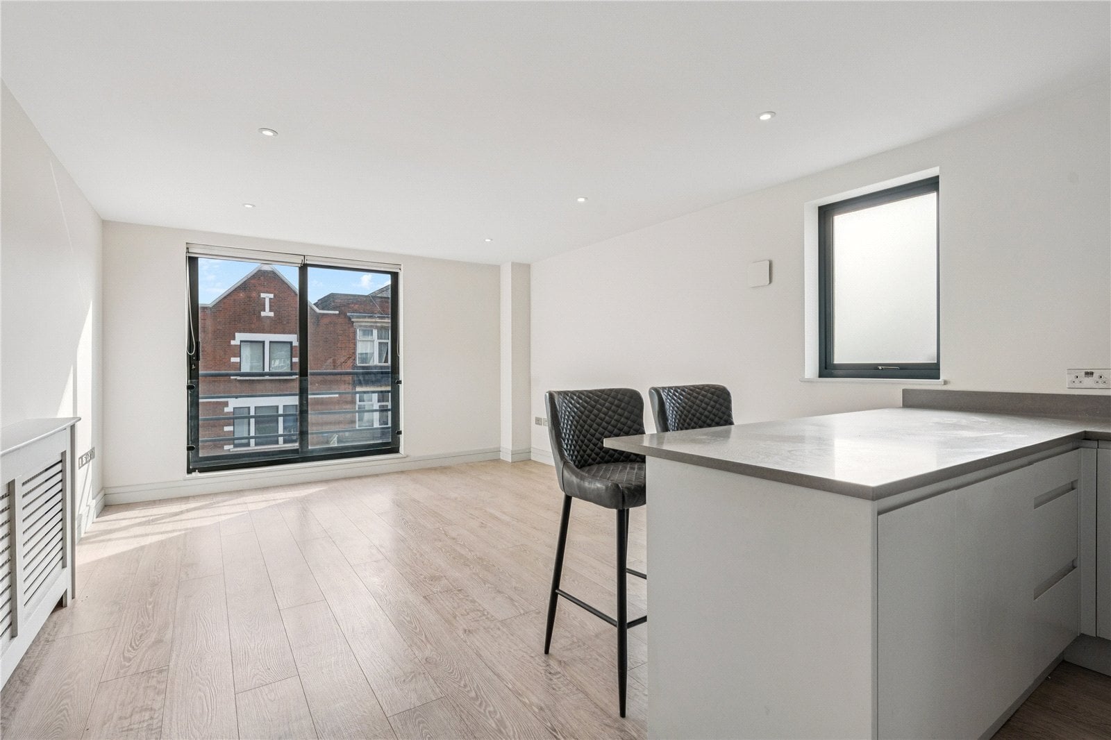 1 bedroom Flat For Sale
