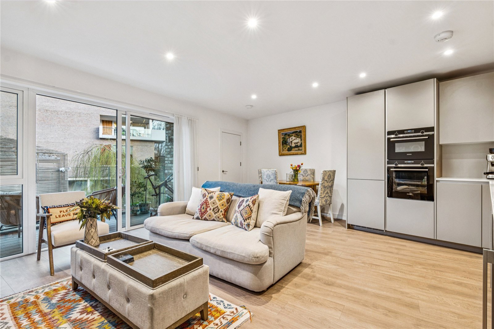 2 bedroom Flat Under Offer