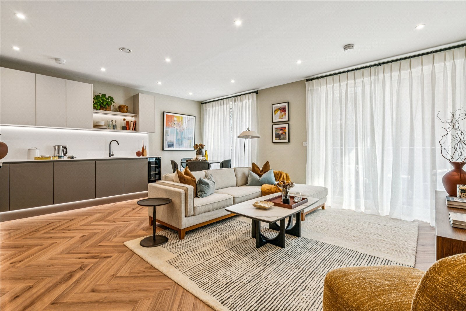 1 bedroom Flat For Sale